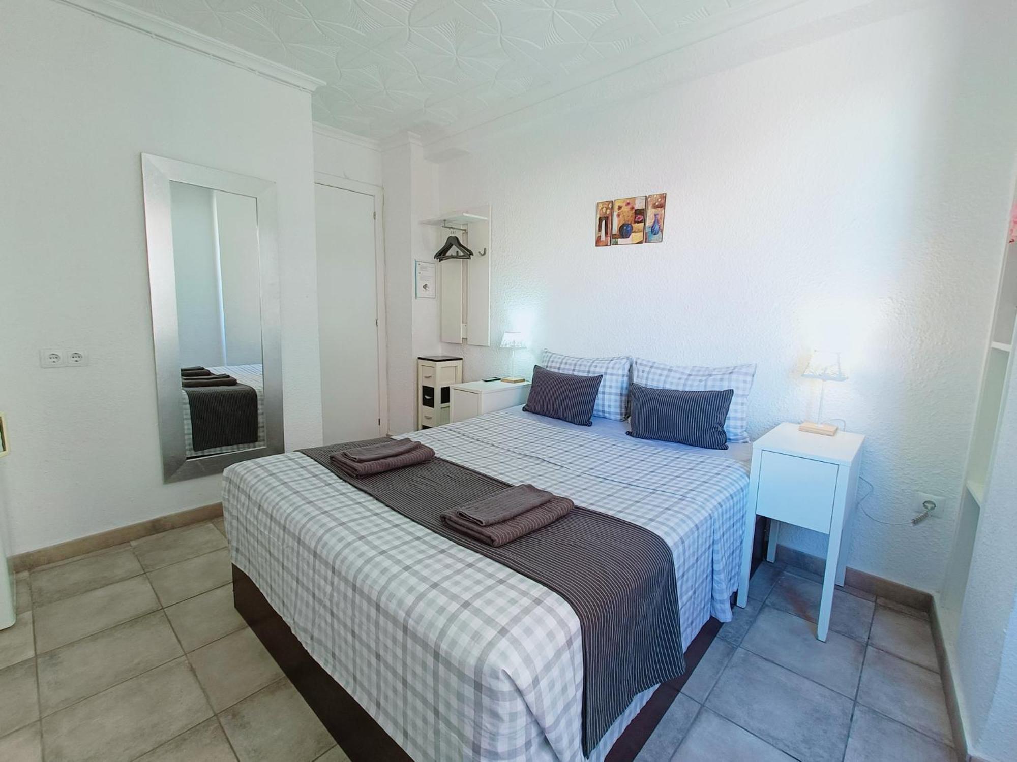 Gloria Host House Apartman Alicante Szoba fotó